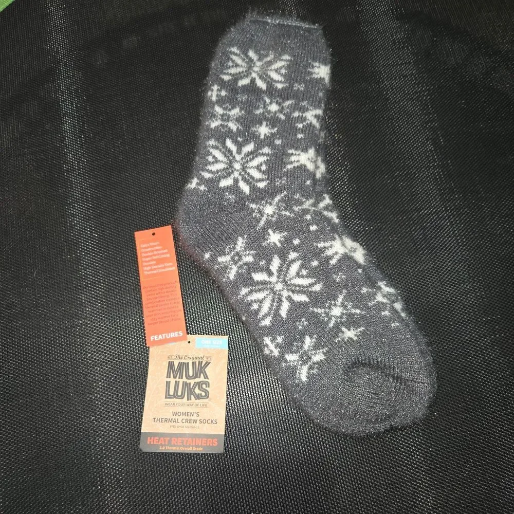 Muk Luks Charcoal Snowflake Crew Socks